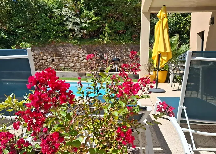 Maison Des Libellules De Dugradus فيلة
